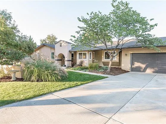 1992 Greenbrook Blvd photo 1