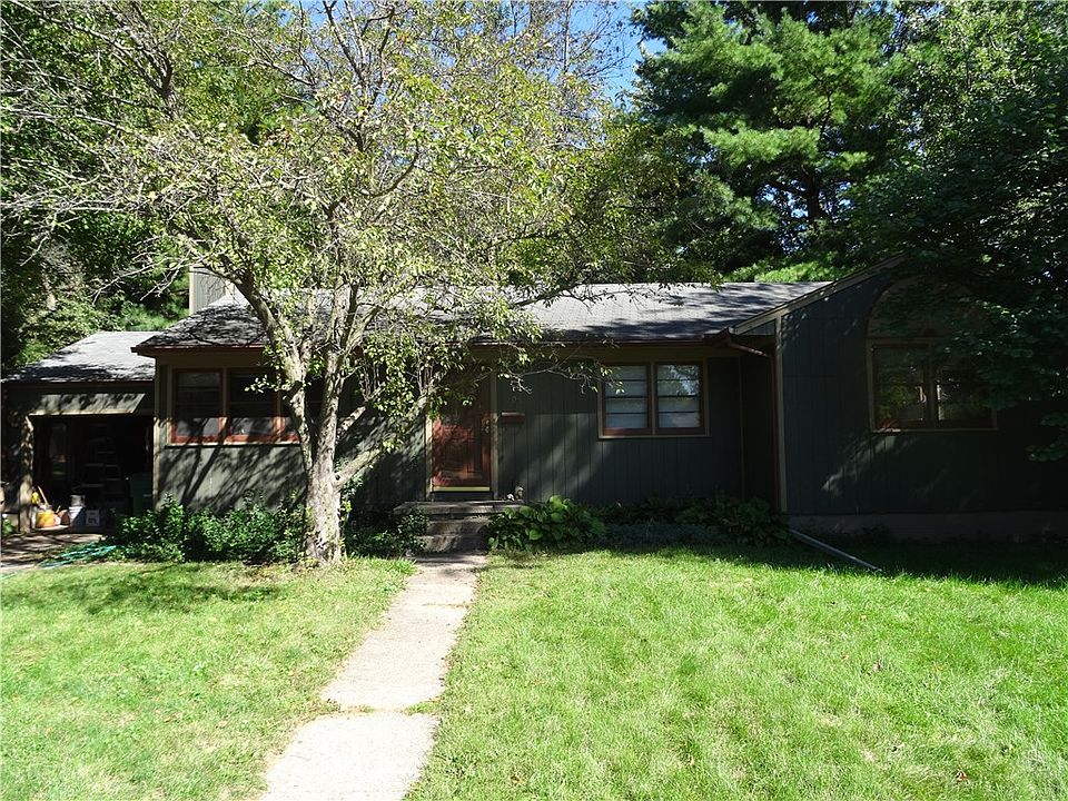 1st image of 405 1st Ave S