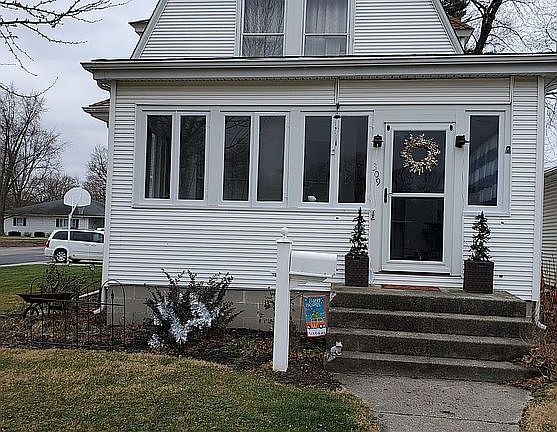 2nd image of 309 S Water St
