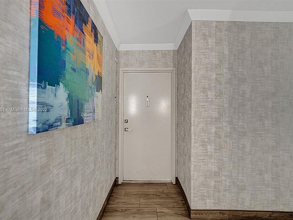 4th image of 2301 S Ocean Dr #B1