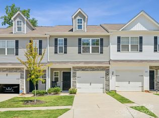 11009 Brittondale Ln, Charlotte, NC 28215