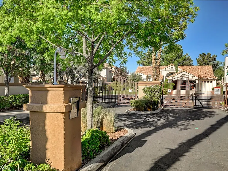 1413 Premier Ct — Photo 69