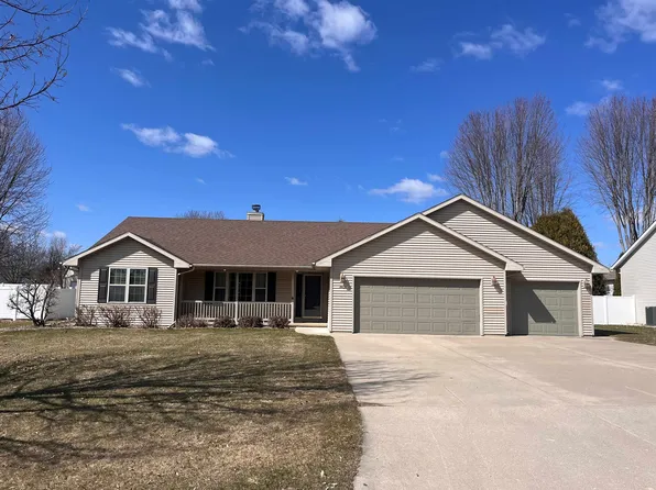 2458 Clear Brook Cir, Green Bay, WI 54313