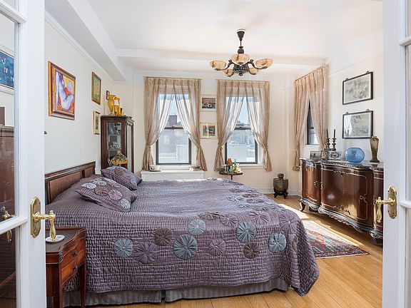2nd image of 321 W 90th St APT 8C