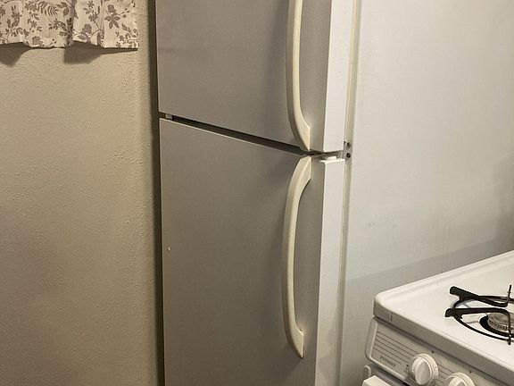 5th image of 811 W 27th St #811