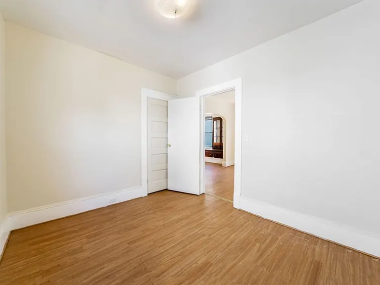 3402 Roehl Ave — Photo 42