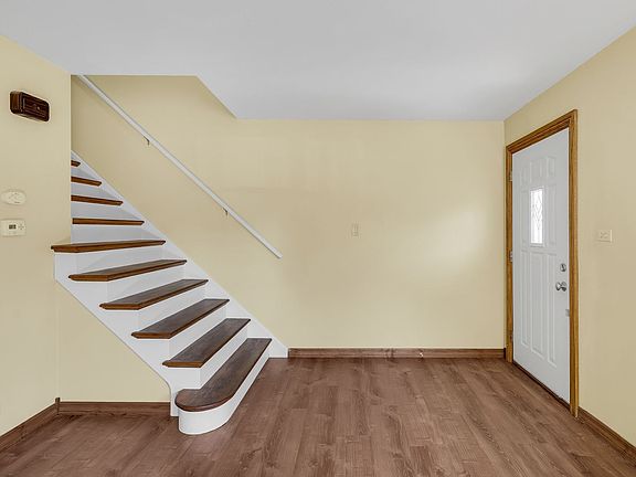 3rd image of 34 Judith Ann Dr