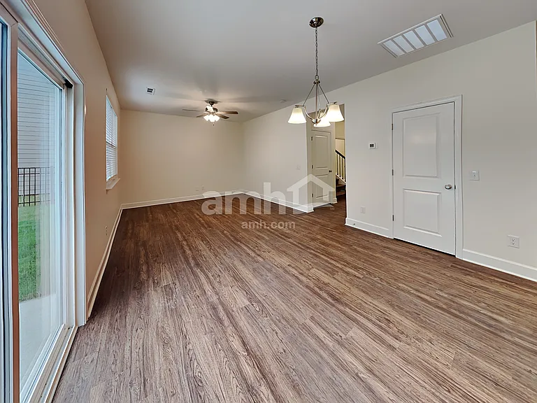 3024 Esquire Dr — Photo 6