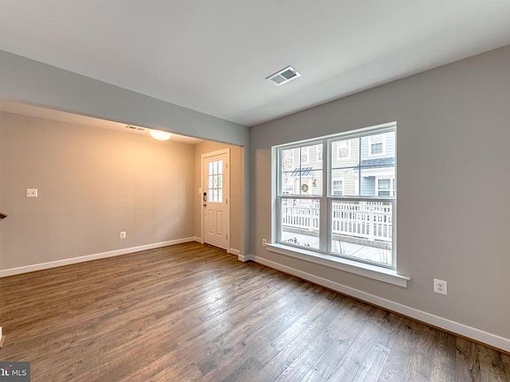 5th image of 302 Davage Ln #21