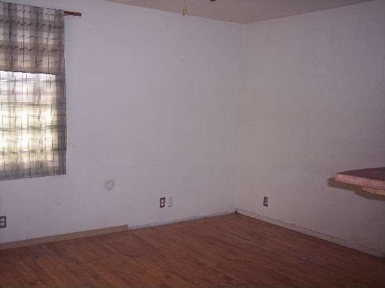4th image of 1020 Palo Verde Ave