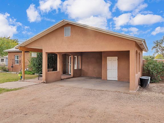 3rd image of 2411 Foothill Dr SW