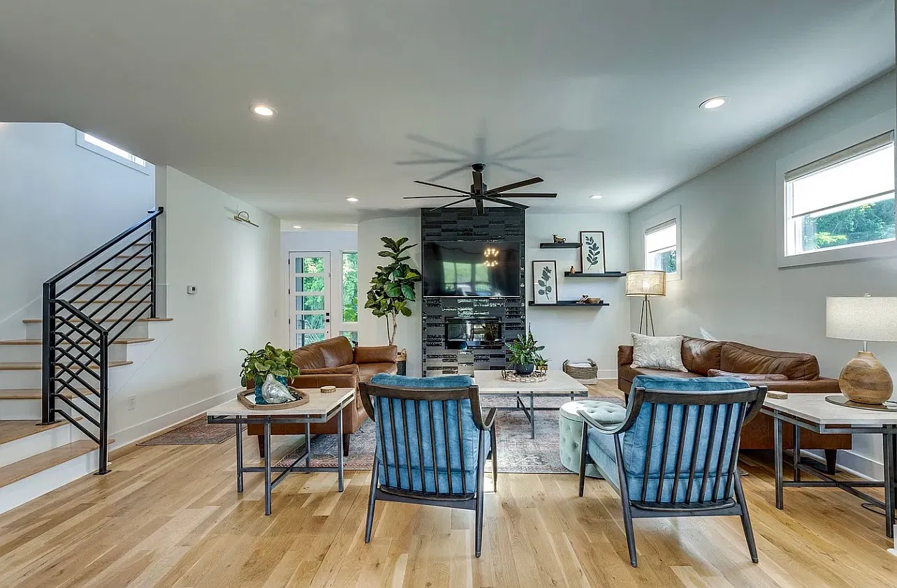 4 bed, 2367 sqft, $3,500 — Photo 3