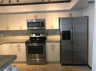 800 Parkview Dr APT 102, Hallandale, FL 33009