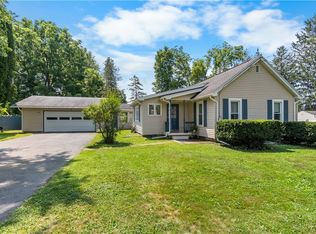 6 Parkway Dr, Baldwinsville, NY 13027