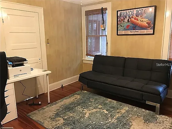 909 E Shadowlawn Ave — Photo 13