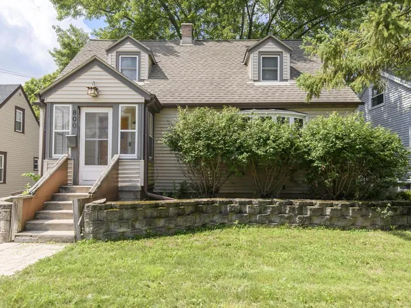 800 Western AVENUE, Waukesha, WI 53188