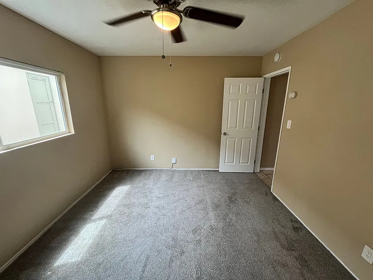 5065 W Point Loma Blvd #C — Photo 9