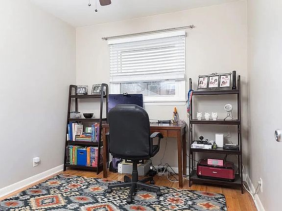 4th image of 10850 Three Court Dr