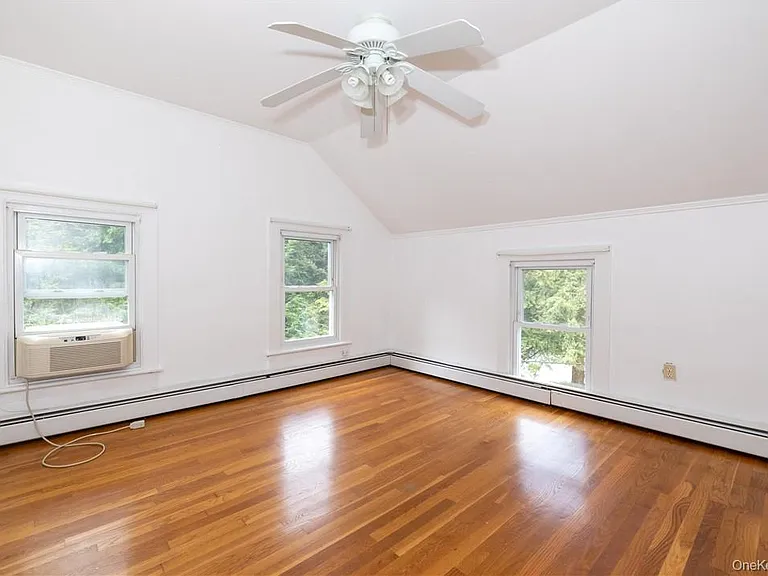 547 King St #A — Photo 11