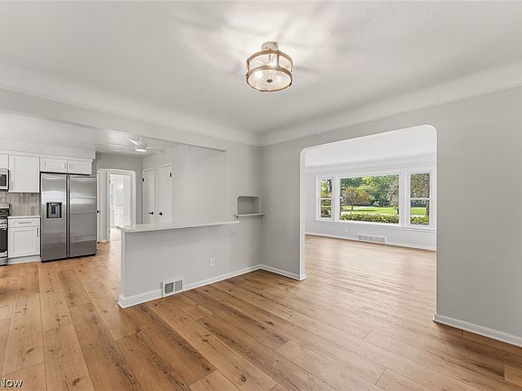 5th image of 6207 Highland Rd