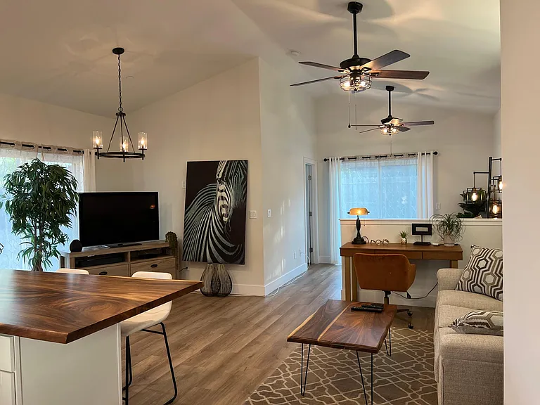 3487 Sacramento Dr — Photo 6