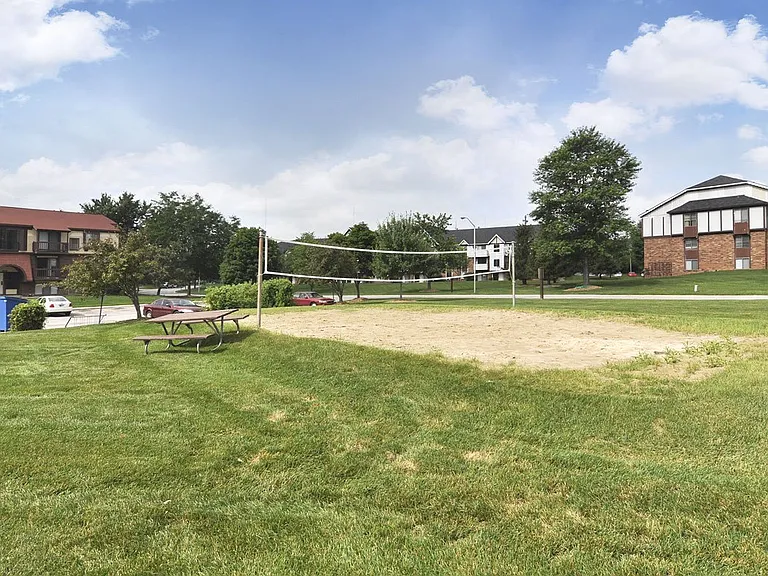 West Wind Apartments — Photo 34