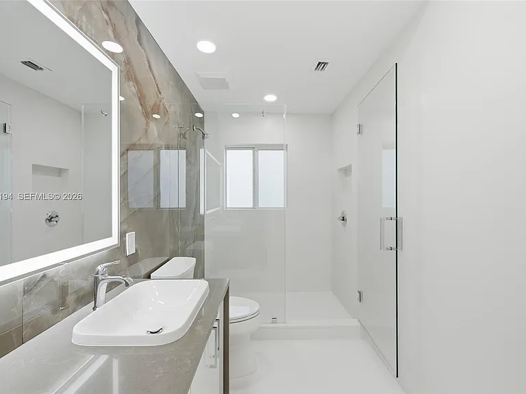 22384 Thousand Pines Ln — Photo 32