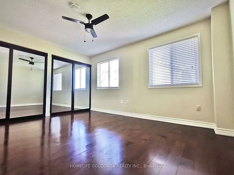 380 Riddell Ct — Photo 9