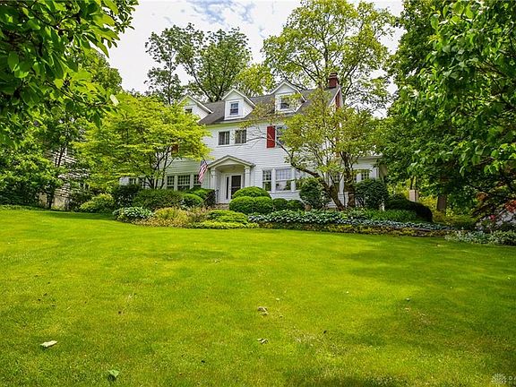 5th image of 284 W Schantz Ave