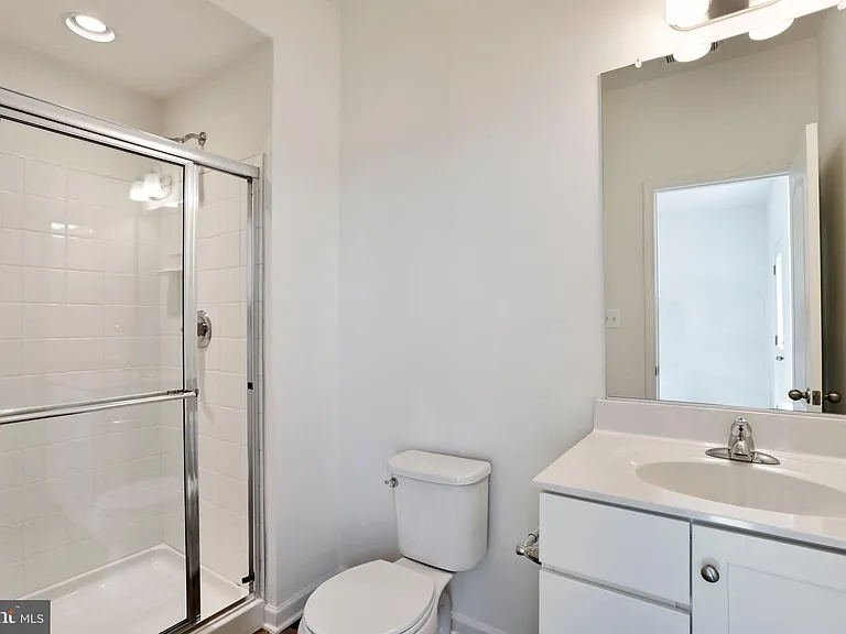 18 Clifton Mnr — Photo 5