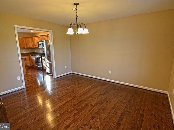 4th image of 114 Sara Ann Ave