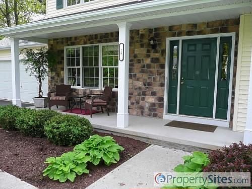 2nd image of 28 Harvest Ln