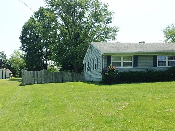 4th image of 4886 Moreland Dr