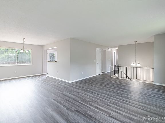 3rd image of 723 Dover Ave