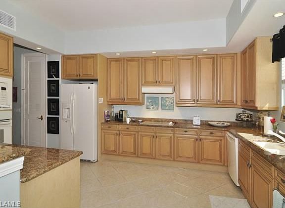 4th image of 505 Avellino Isles Cir APT 38201