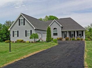 25 Timothys Way, Mechanicville, NY 12118