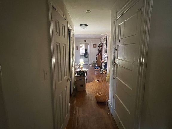 4th image of 3322 Ellwood Ave APT B