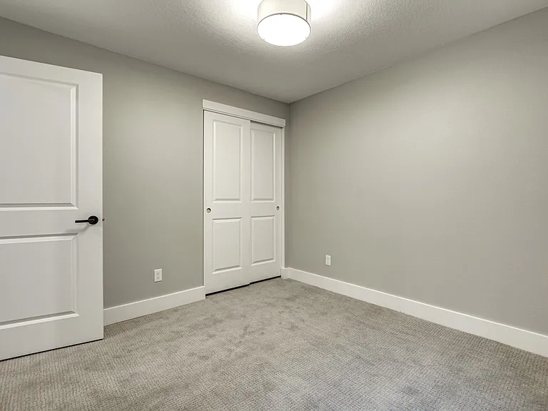 6053 NE Flanders St #6053 — Photo 8