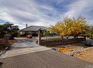 16275 Wintun Rd, Apple Valley, CA 92307