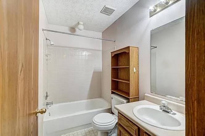 2444 Highlandtown Dr — Photo 10