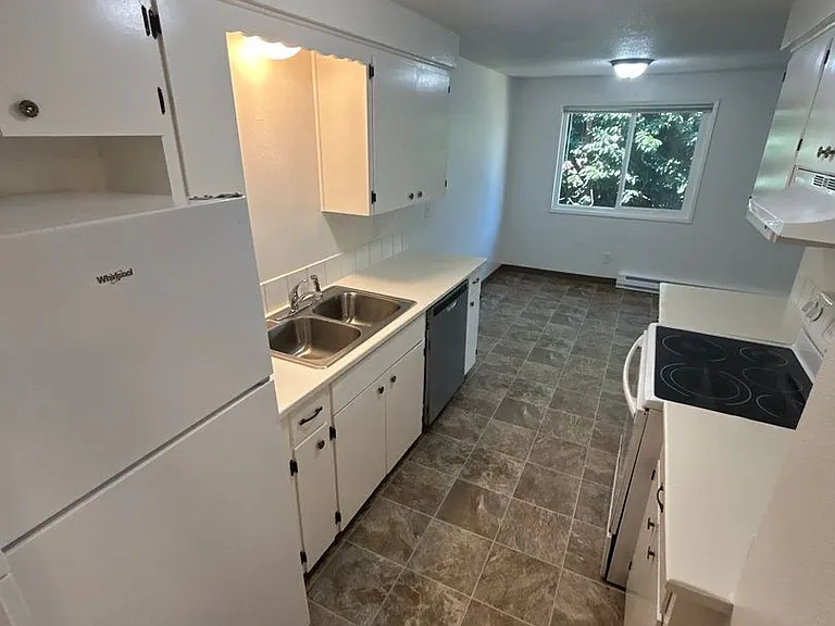 3813 Iberis St NE — Photo 4