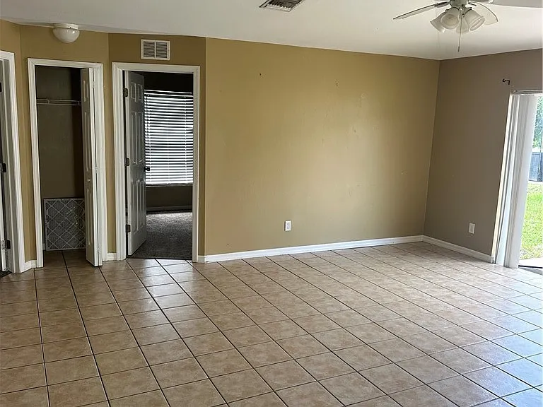 333 Bell Blvd S — Photo 3