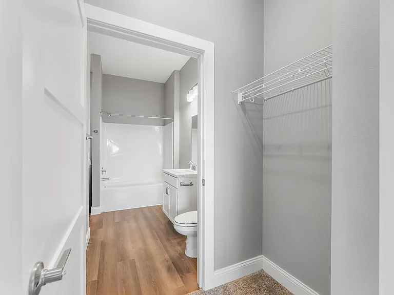 417 S 2nd Ave — Photo 16