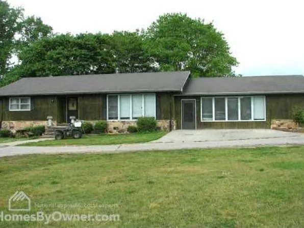 124 School St, Chatsworth, GA 30705