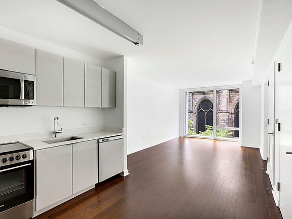 5th image of 400 W 113th St APT 822
