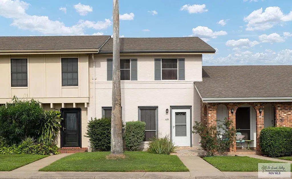 2 bed, 2.5 bath, 1826 sqft, $1,650 — Photo 1