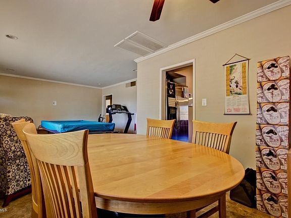 5th image of 2309 W Greenbriar Dr