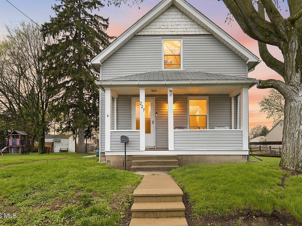 1st image of 227 Osborne St