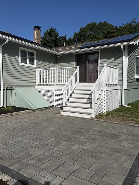 3 bed, 1.5 bath, 1360 sqft, $4,000 — Photo 3