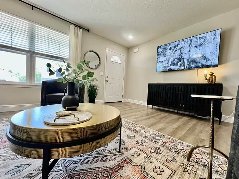 109 Southwind Blvd — Photo 4